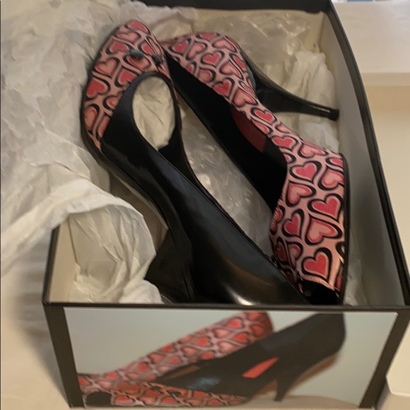 NIB MARC JACOBS FAB HEARTS PINK 9 - Picture 7 of 13